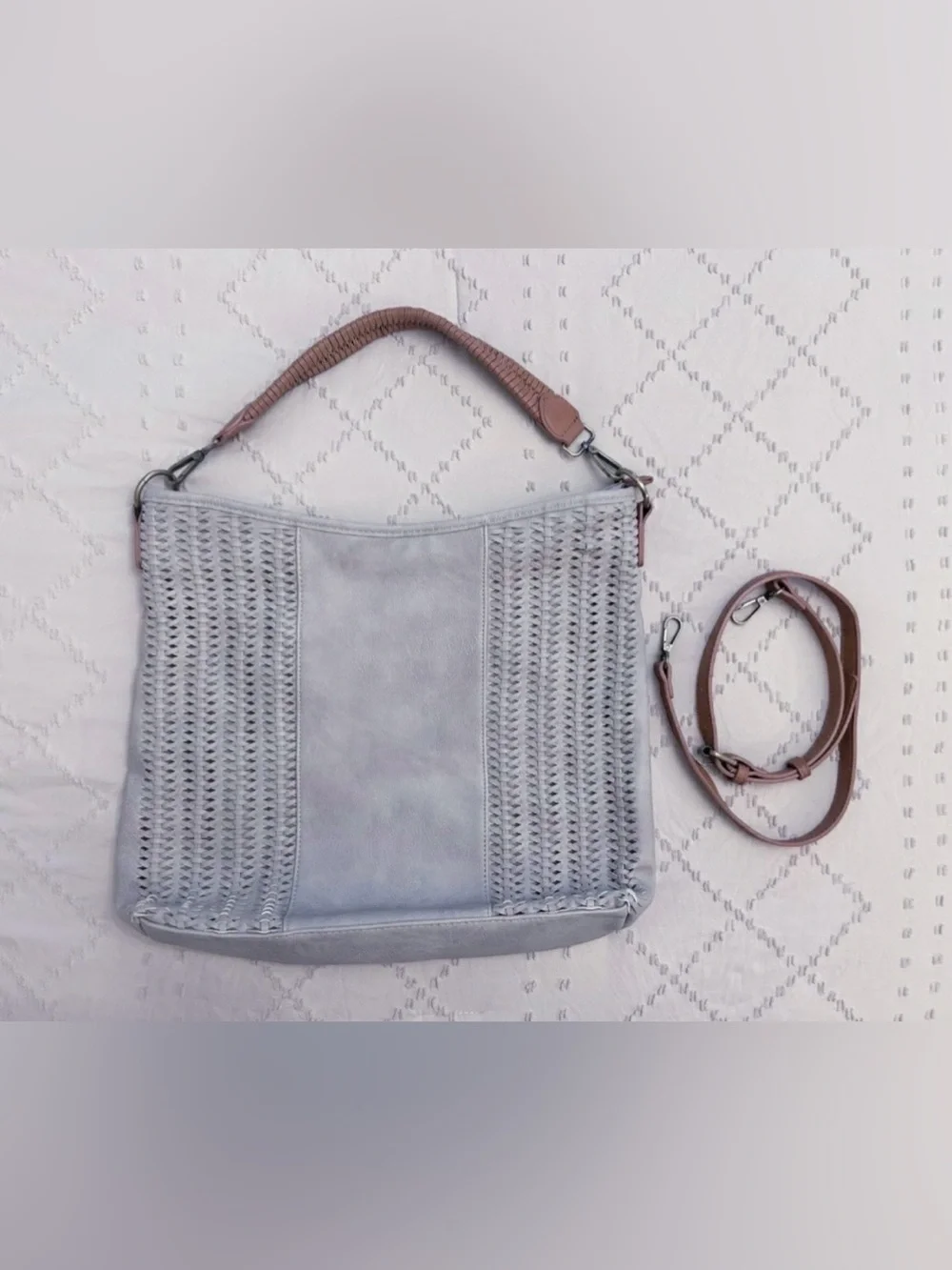 VICI COLLECTION VOYAGER WOVEN CROSSBODY BAG